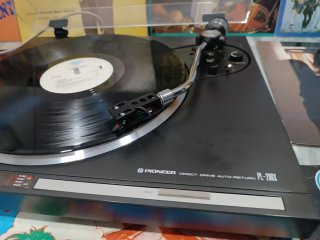 Tocadiscos Pioneer japonés