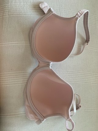 Sujetador de mujer con lunares. Marca Selene