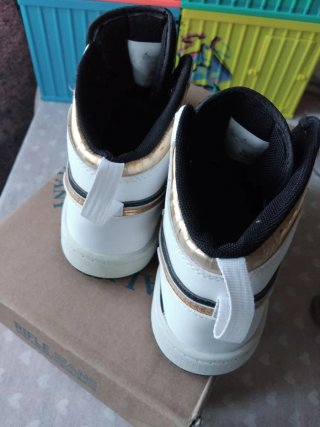 Nike Air Jordan bimba taglia 35
