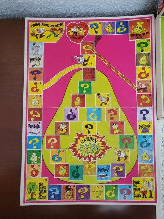 Juegos de mesa antiguos de la Pera y Abeja Maya.