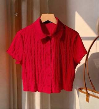 Camiseta roja de manga corta