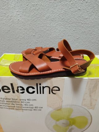 conjunto de sandalias 12€ lodos pares