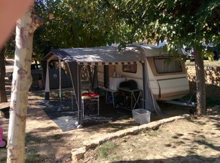 Caravana con avancé Deltfless
