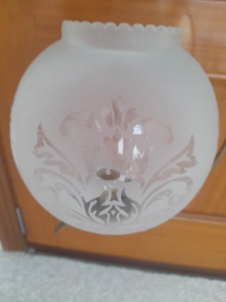 Lámpara antigua de cristal esmerilado