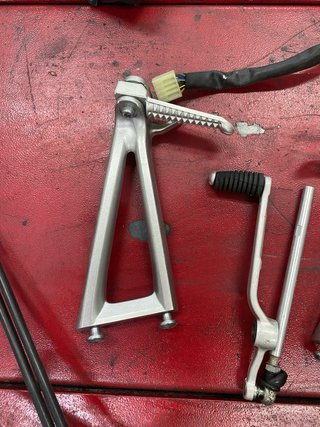 Yamaha R6 Reposapiés y Mandos Cada pieza 60€
