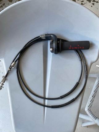Yamaha R6 Reposapiés y Mandos Cada pieza 60€