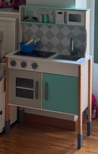 Cocina infantil de madera