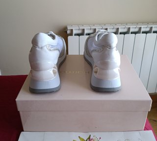Zapatillas Noa Harmon Piel Talla 38 y 39 de 140€