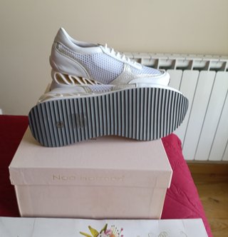 Zapatillas Noa Harmon Piel Talla 38 y 39 de 140€