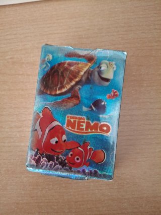 Lote 2 Puzzles Disney Nemo y Mickey Mouse
