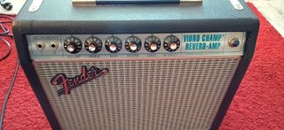 Ampli Válvulas Fender Vibro Champ Reverb-Amp