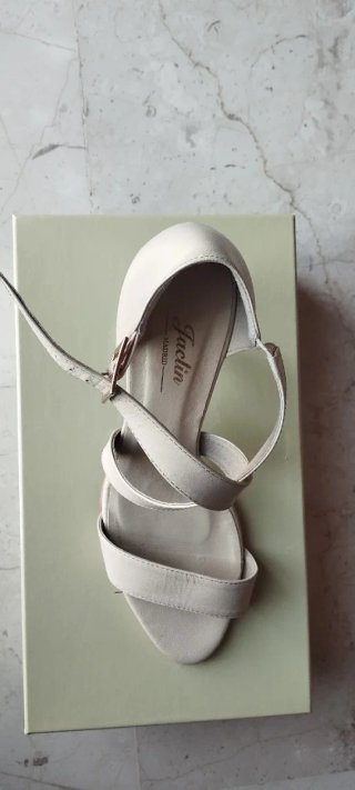 Sandalia tacón Jaclin Beige