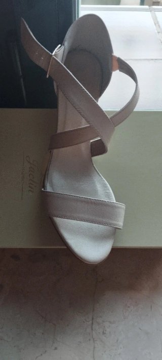Sandalia tacón Jaclin Beige