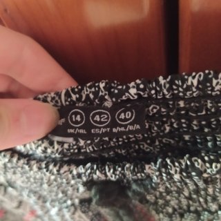 Falda corta estampada talla 42