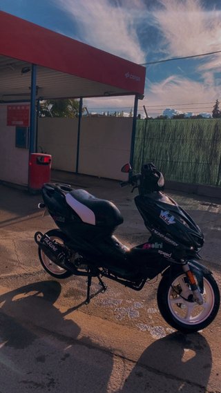 Yamaha Aerox Negra