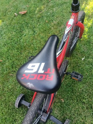 Bicicleta infantil roja 16