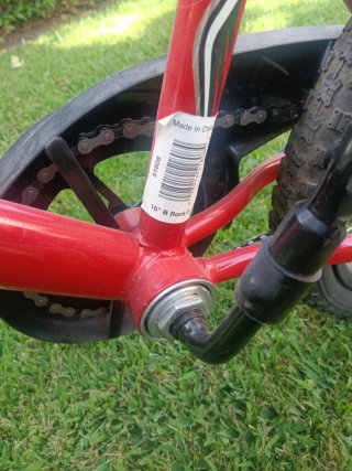 Bicicleta infantil roja 16