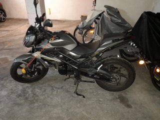 Benelli BN 125 Naked Negra/Gris