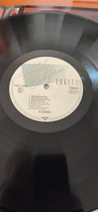 Eagles. Hotel California