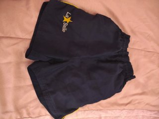Pantalón corto La Salle talla 4
