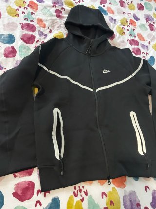 Nike Tech Fleece Negra Talla L Reflectante