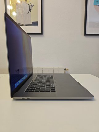 MacBook Pro 16 2019 i7 16GB RAM 512GB SSD
