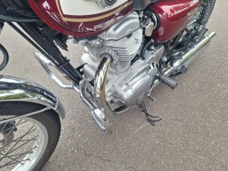 Kawasaki W800 Roja y Blanca