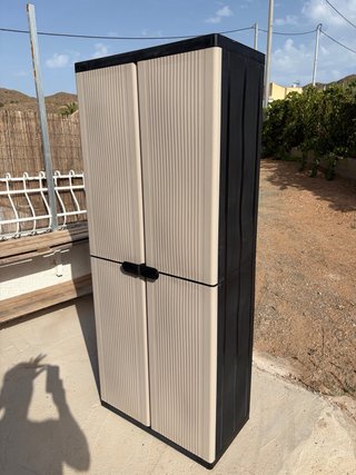 Armario resina alto beige