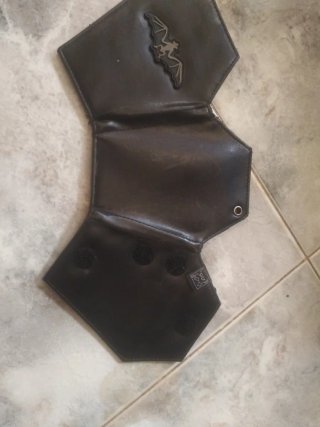 Cartera negra ataúd murciélago