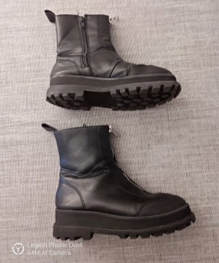 Botas negras con cremallera