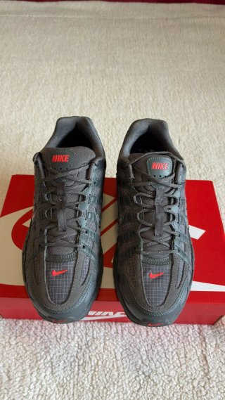 Nike P-6000 Gris y Plateado