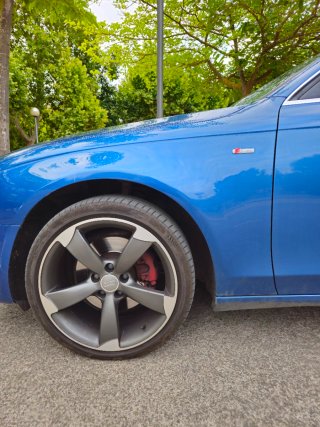 Audi A4 b8 2.0tdi s-line