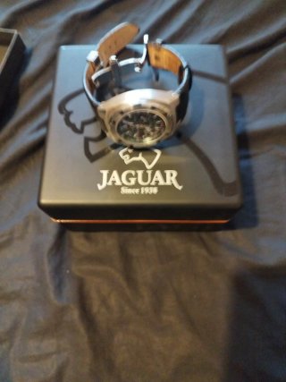 Reloj Jaguar Caja Negra y Plateada