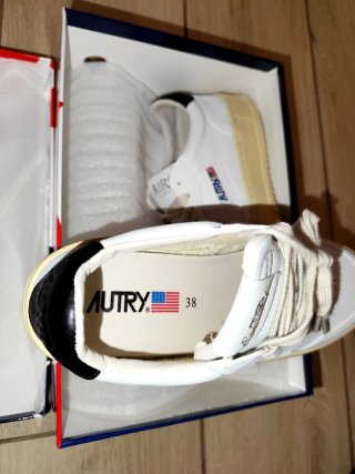 Autry Sneakers Bianche Beige