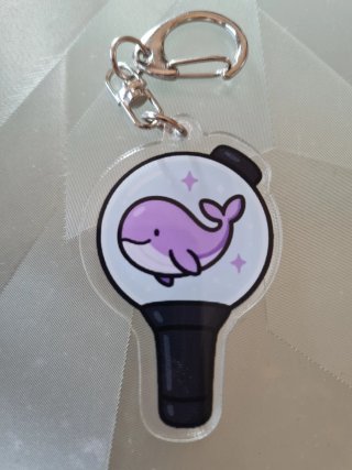 Llavero BTS Ballena Morada