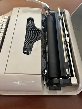 Máquina de escribir Underwood 319 E