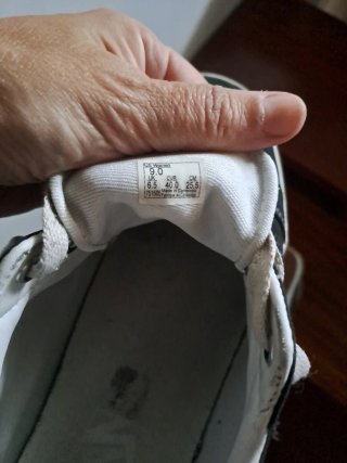 Zapatillas Vans Negras y Blancas