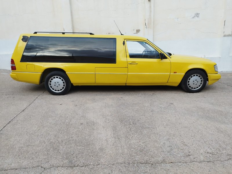 Mercedes-Benz Clase E 280 Camperizado Histórico - foto 1