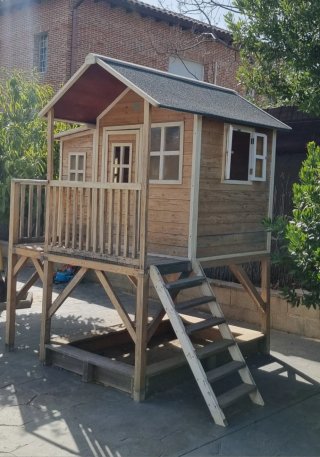 Casita de madera infantil