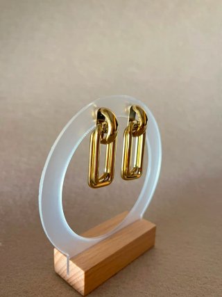 Pendientes dorados rectangulares