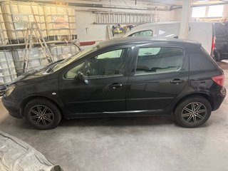 Peugeot 307 del 2005 con 182.000km