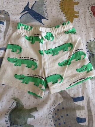 Pantalones cortos cocodrilo 2-3 años
