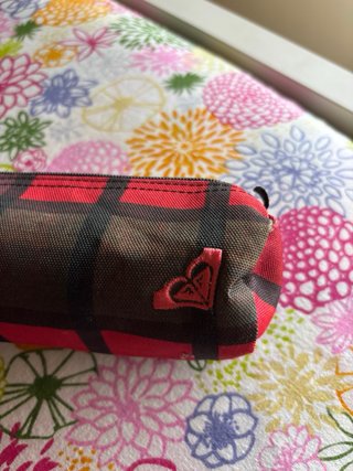 Estuche Roxy cuadros