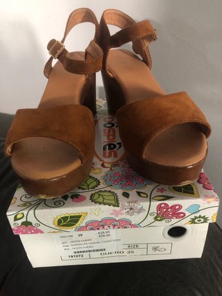 Sandalias tacón ancho marrón (cuero)