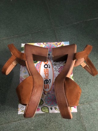 Sandalias tacón ancho marrón (cuero)