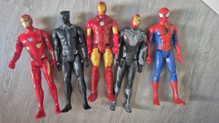 Muñecos Avengers: Iron Man, Spiderman, Pantera Neg