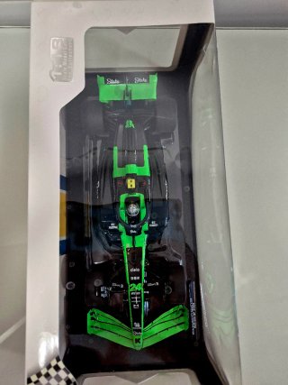 Maqueta Sauber F1 Team C44. 1/18
