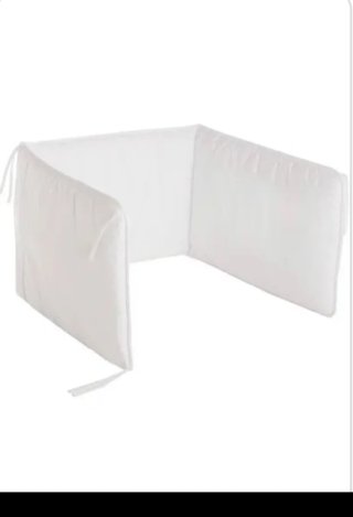 Cuna blanca con colchón y cojín