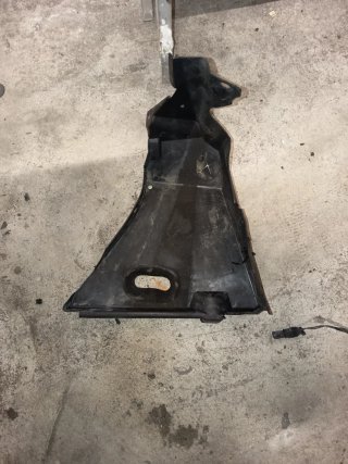 Embellecedor motor BMW E39