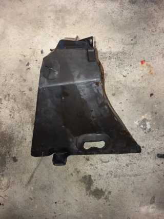 Embellecedor motor BMW E39